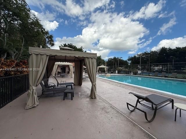 En Venta: $225,000 (1 camas, 1 baños, 806 Pies cuadrados)
