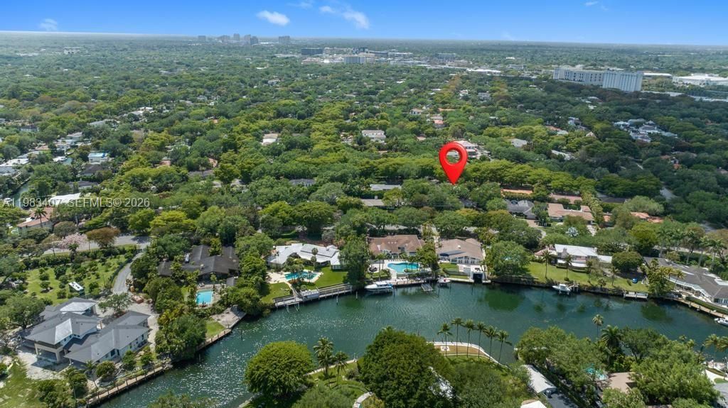 Recently Sold: $2,195,000 (3 beds, 2 baths, 2539 Square Feet)