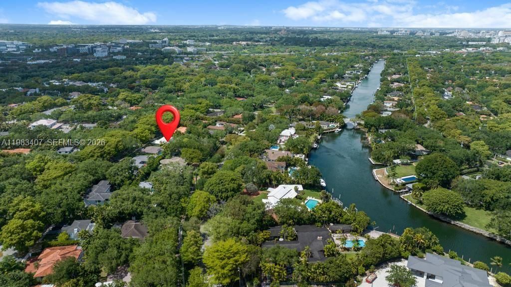 Recently Sold: $2,195,000 (3 beds, 2 baths, 2539 Square Feet)