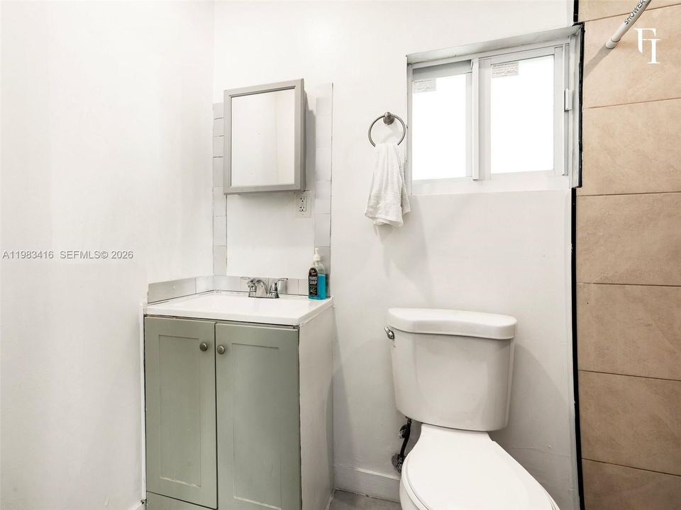 En Venta: $450,000 (3 camas, 2 baños, 1177 Pies cuadrados)