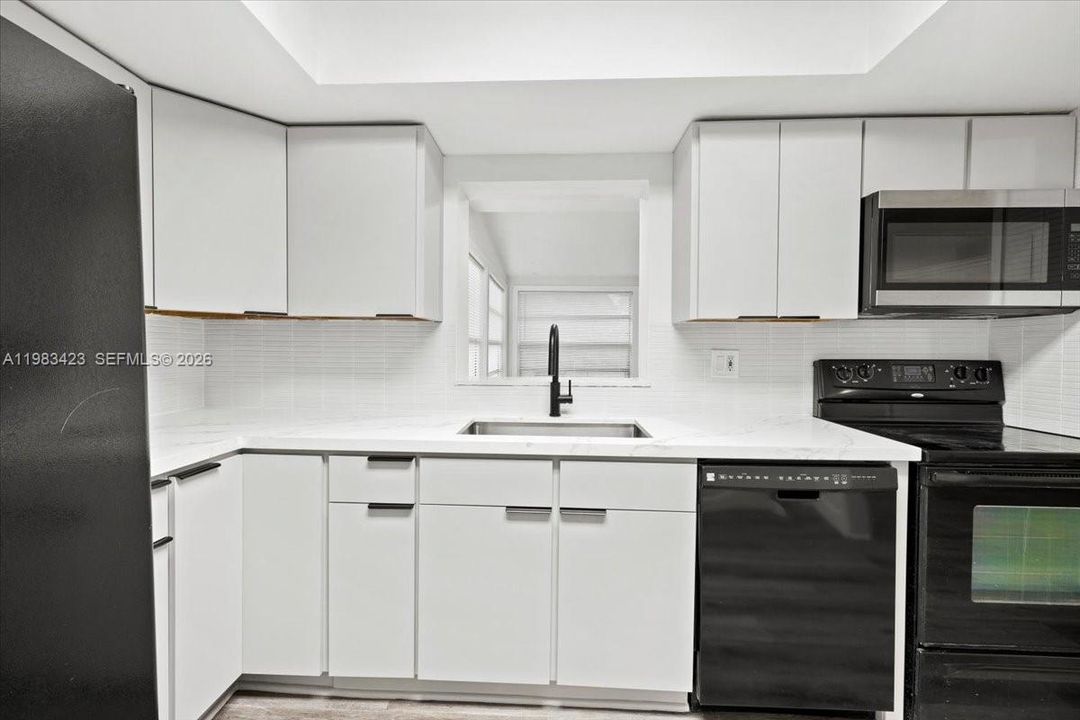 На продажу: $498,000 (3 спален, 2 ванн, 1277 Квадратных фут)