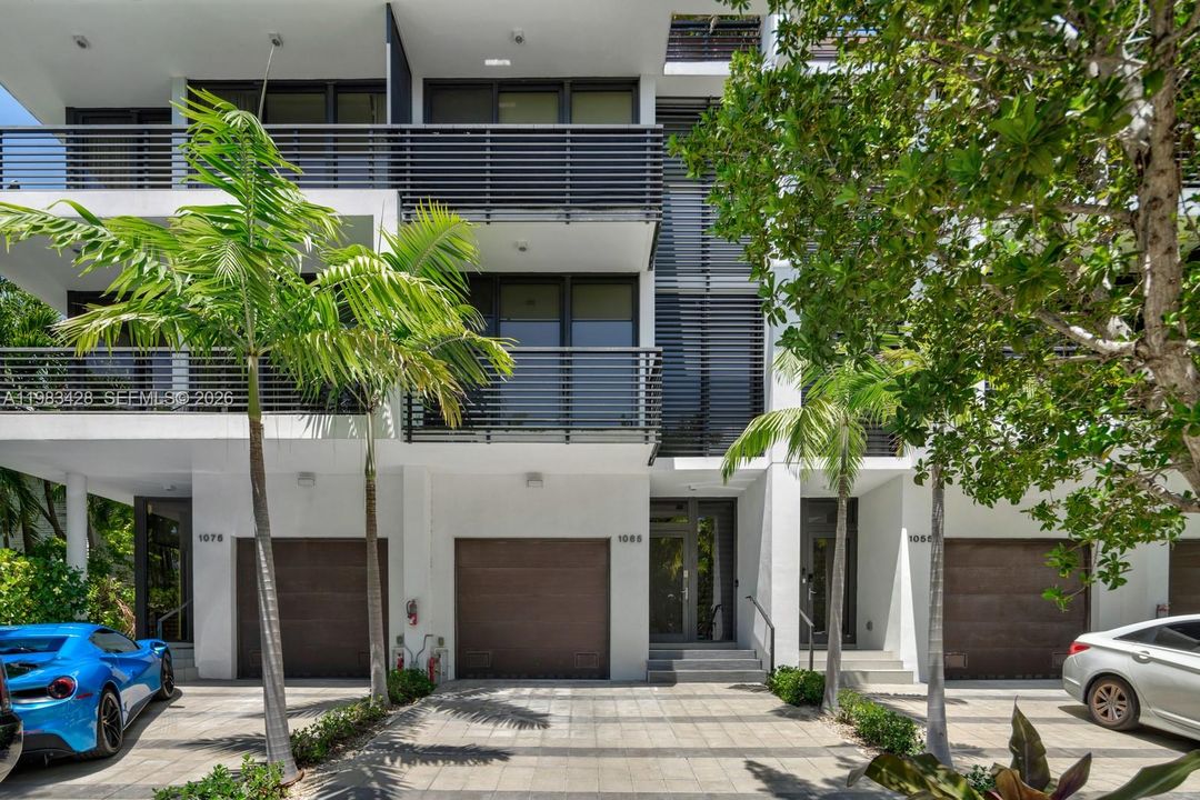 En Venta: $2,250,000 (4 camas, 3 baños, 2157 Pies cuadrados)