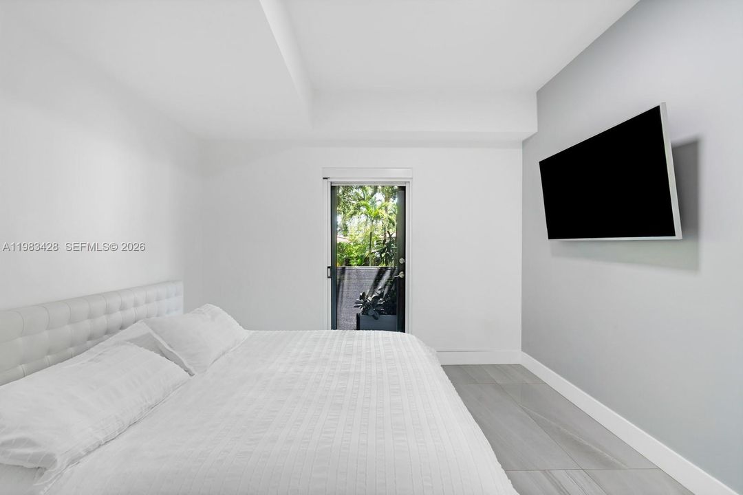 En Venta: $2,250,000 (4 camas, 3 baños, 2157 Pies cuadrados)
