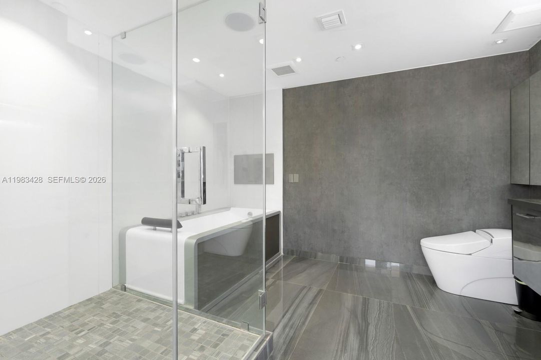 En Venta: $2,250,000 (4 camas, 3 baños, 2157 Pies cuadrados)