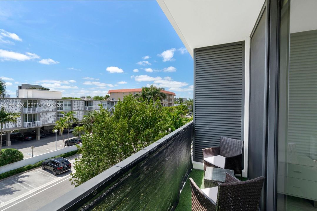 En Venta: $2,250,000 (4 camas, 3 baños, 2157 Pies cuadrados)
