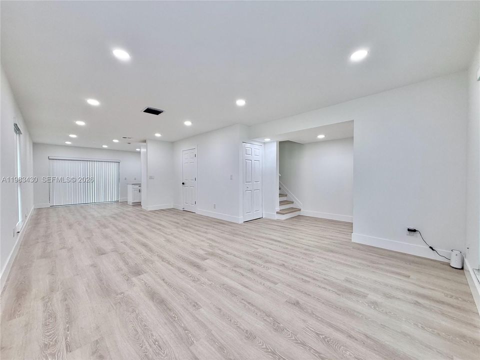 For Sale: $390,000 (3 beds, 2 baths, 1796 Square Feet)