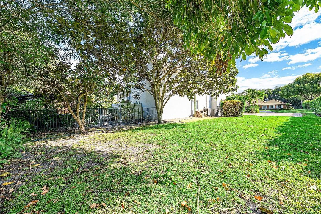 011-10893GleneaglesRoad-BoyntonBeach-FL-