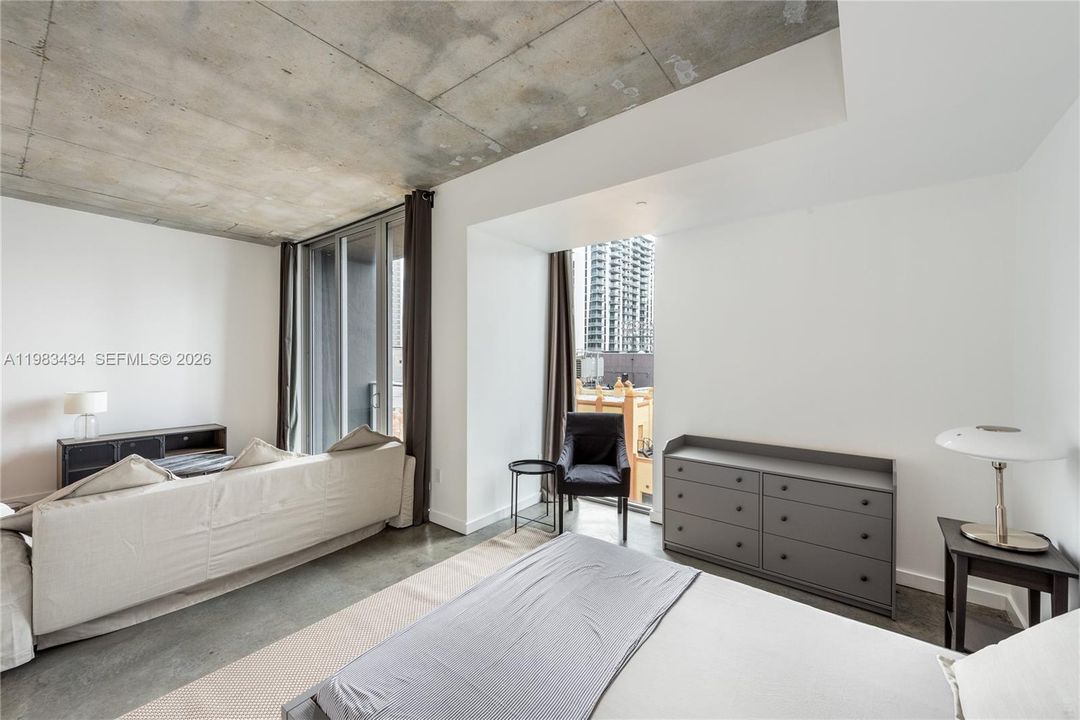 Activo con contrato: $325,000 (1 camas, 1 baños, 533 Pies cuadrados)