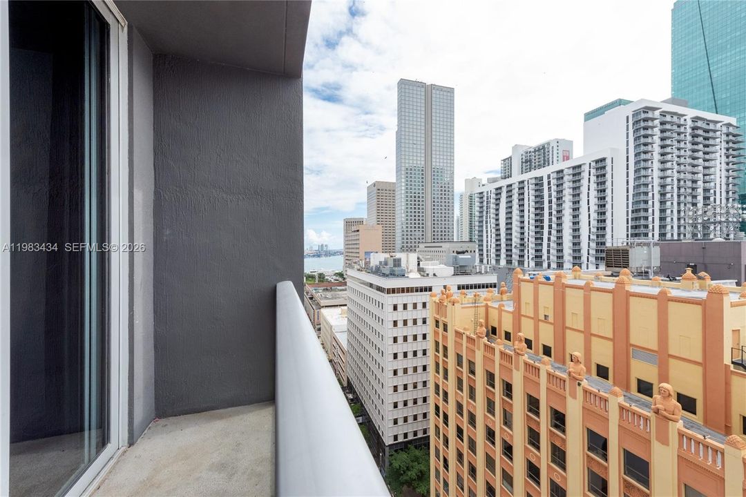 Activo con contrato: $325,000 (1 camas, 1 baños, 533 Pies cuadrados)