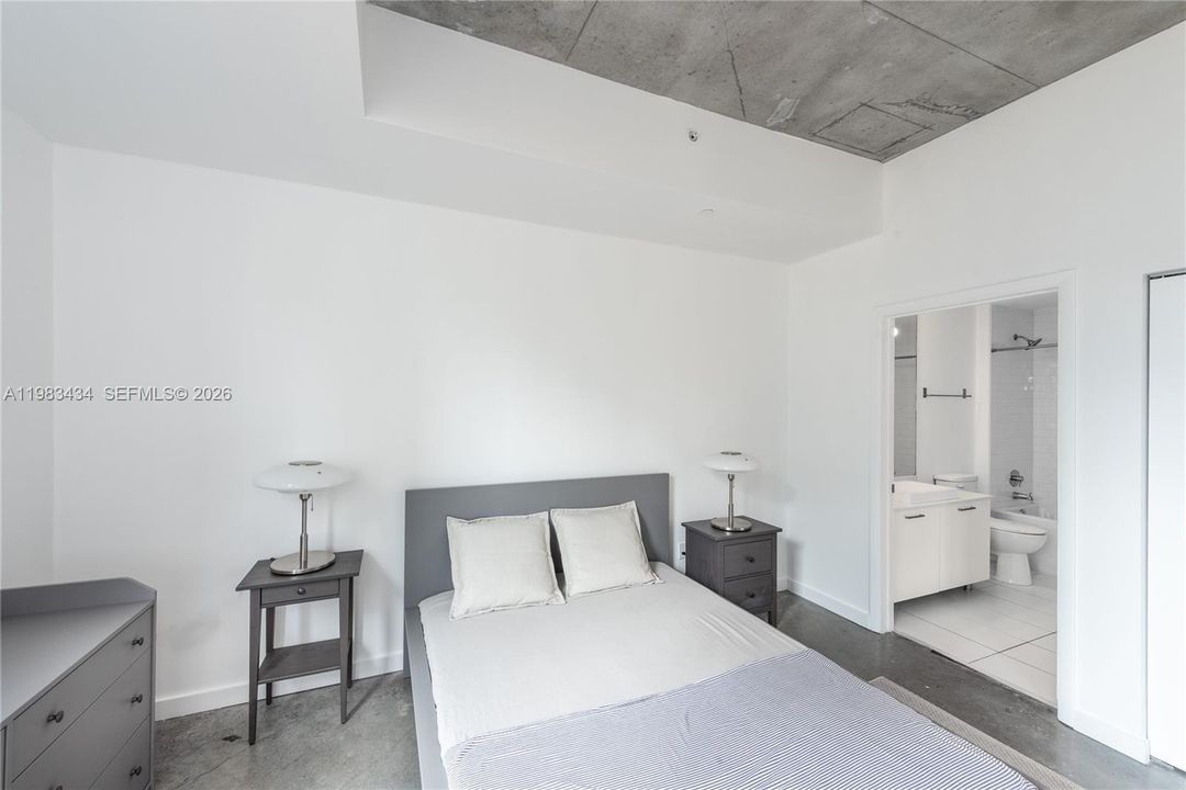 Activo con contrato: $325,000 (1 camas, 1 baños, 533 Pies cuadrados)