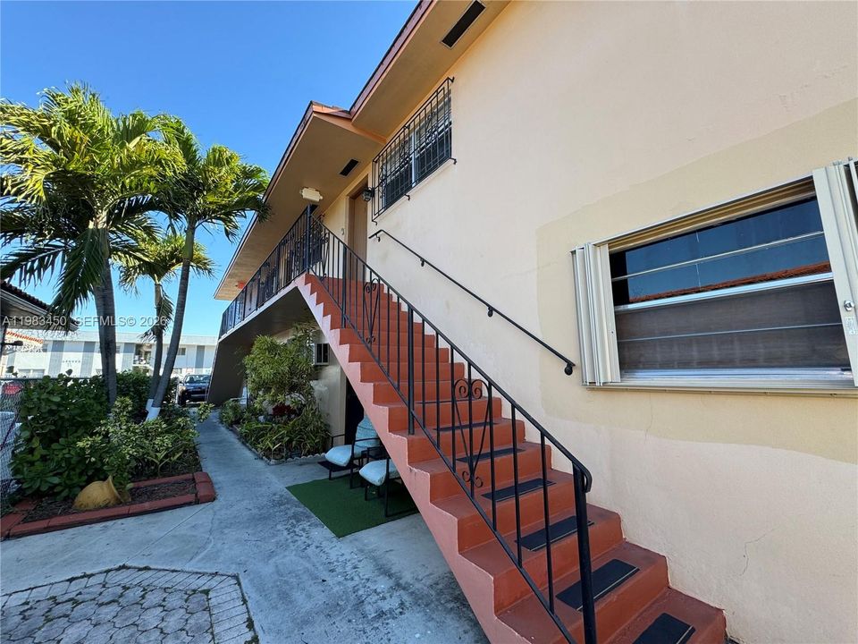 For Sale: $1,375,000 (0 beds, 0 baths, 4652 Square Feet)