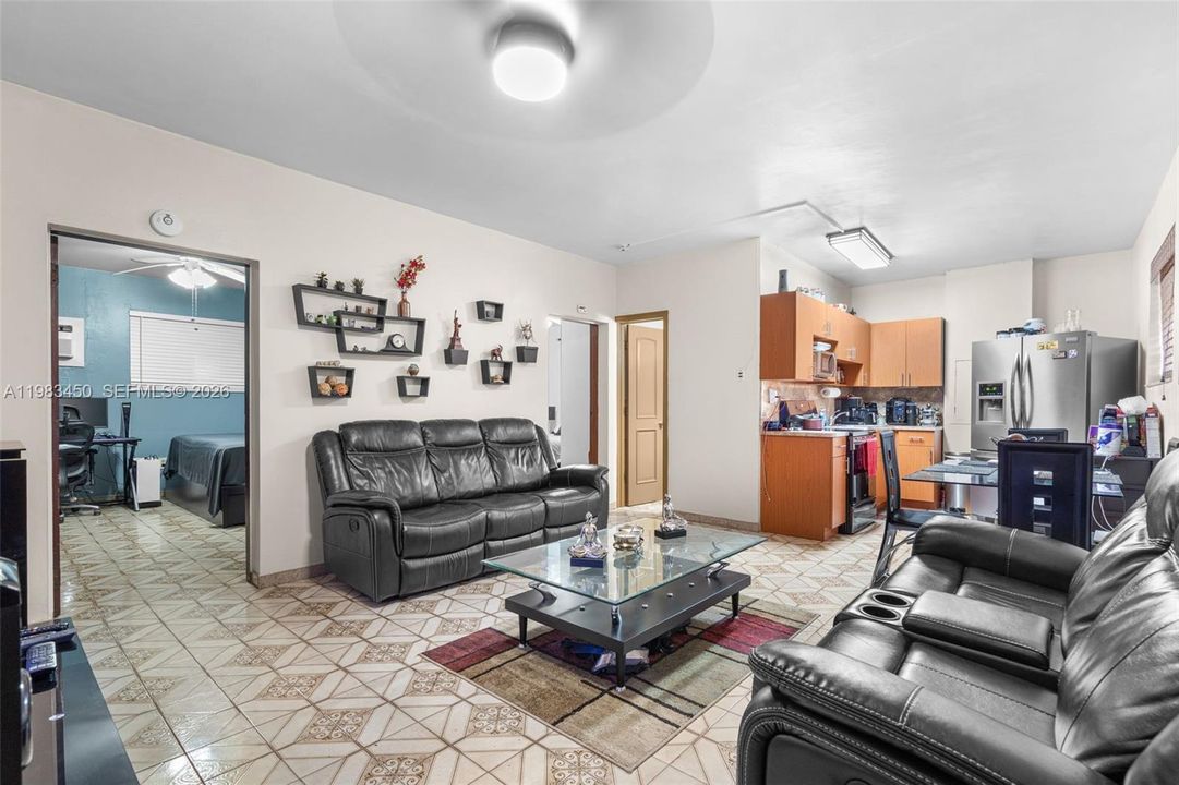 UNIT 4 2BED/1BATH $1700/MONTH