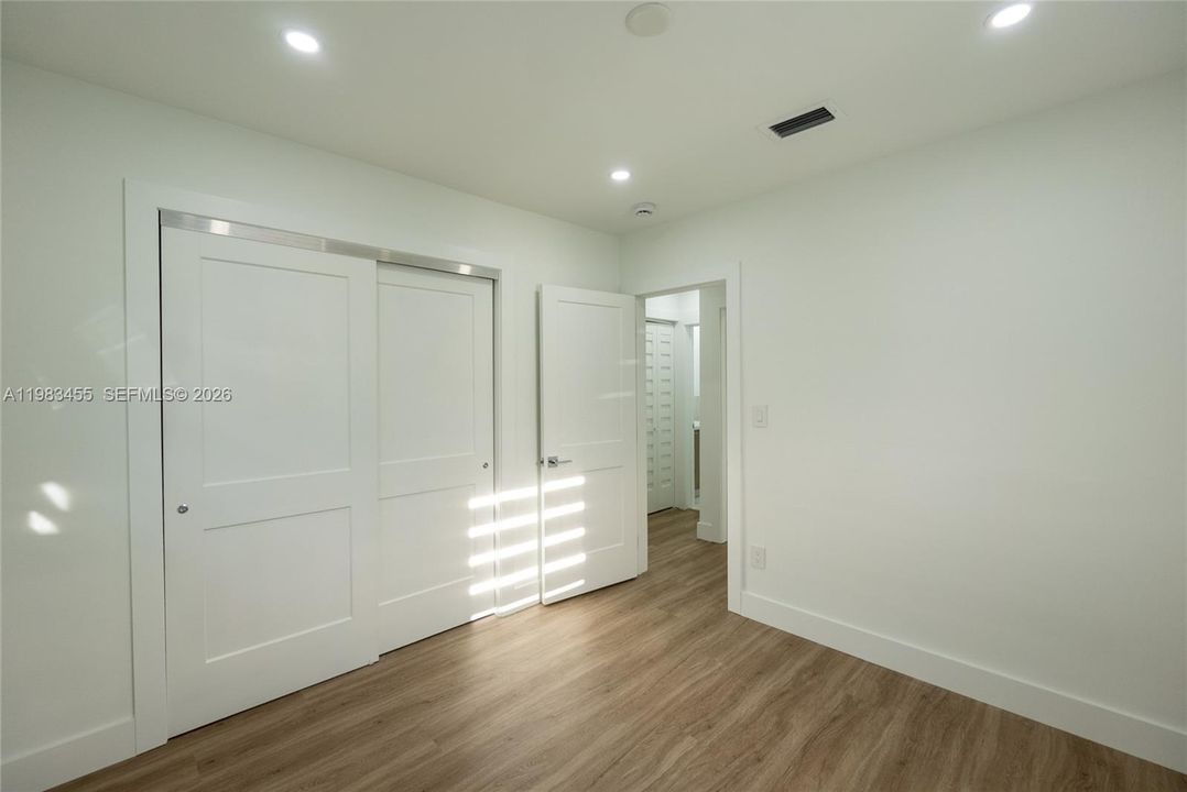 For Sale: $959,900 (3 beds, 2 baths, 1040 Square Feet)