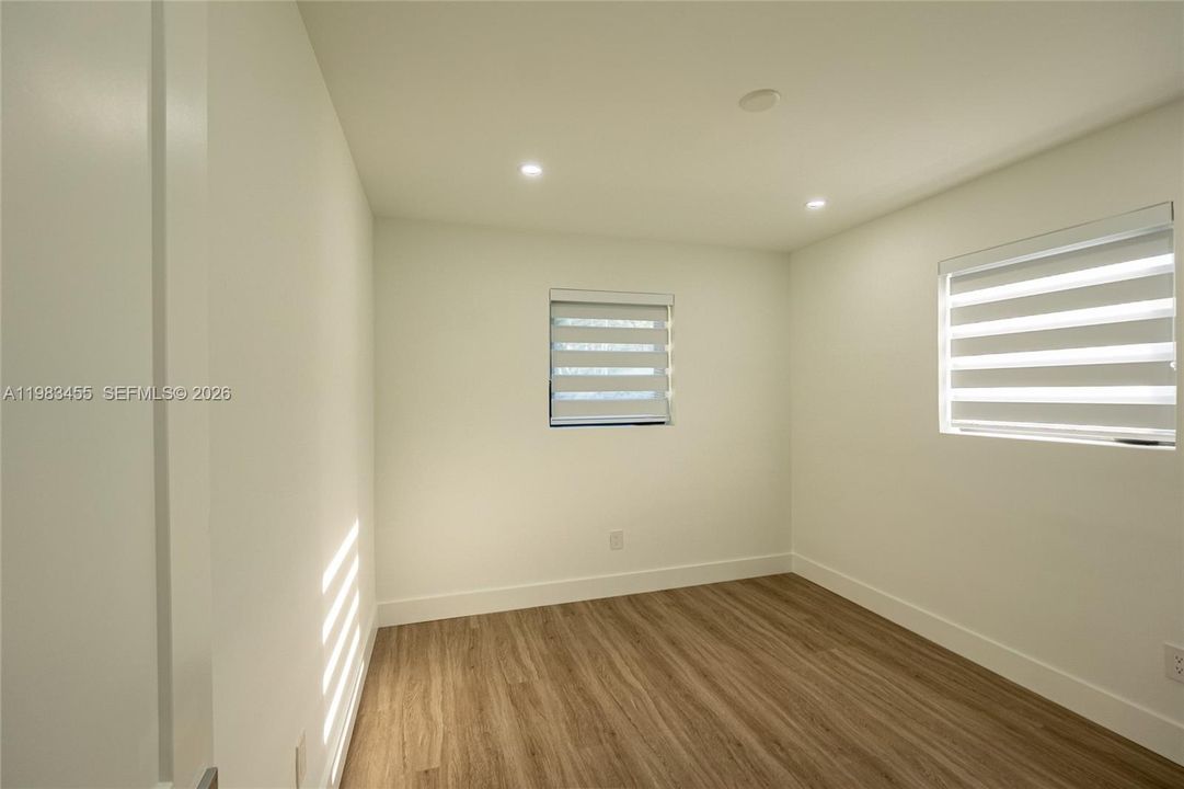For Sale: $959,900 (3 beds, 2 baths, 1040 Square Feet)