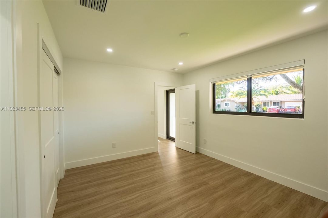 For Sale: $959,900 (3 beds, 2 baths, 1040 Square Feet)