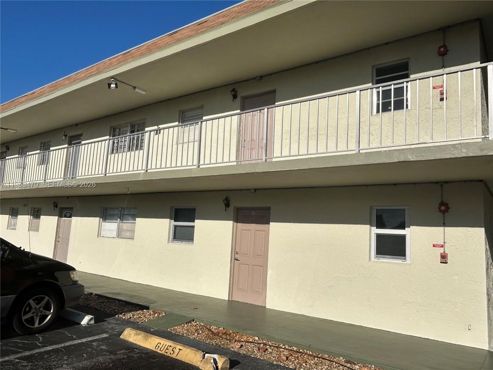 На продажу: $157,777 (1 спален, 1 ванн, 700 Квадратных фут)