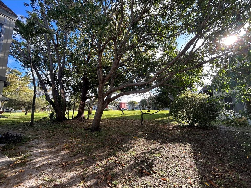 На продажу: $157,777 (1 спален, 1 ванн, 700 Квадратных фут)