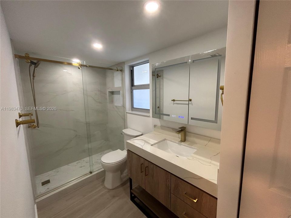 На продажу: $157,777 (1 спален, 1 ванн, 700 Квадратных фут)