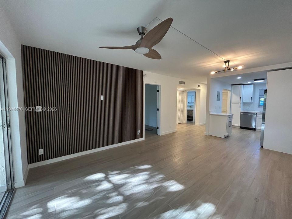 На продажу: $157,777 (1 спален, 1 ванн, 700 Квадратных фут)