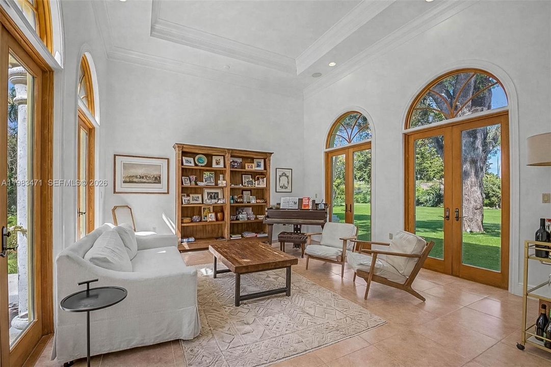 For Sale: $2,990,000 (5 beds, 4 baths, 4788 Square Feet)