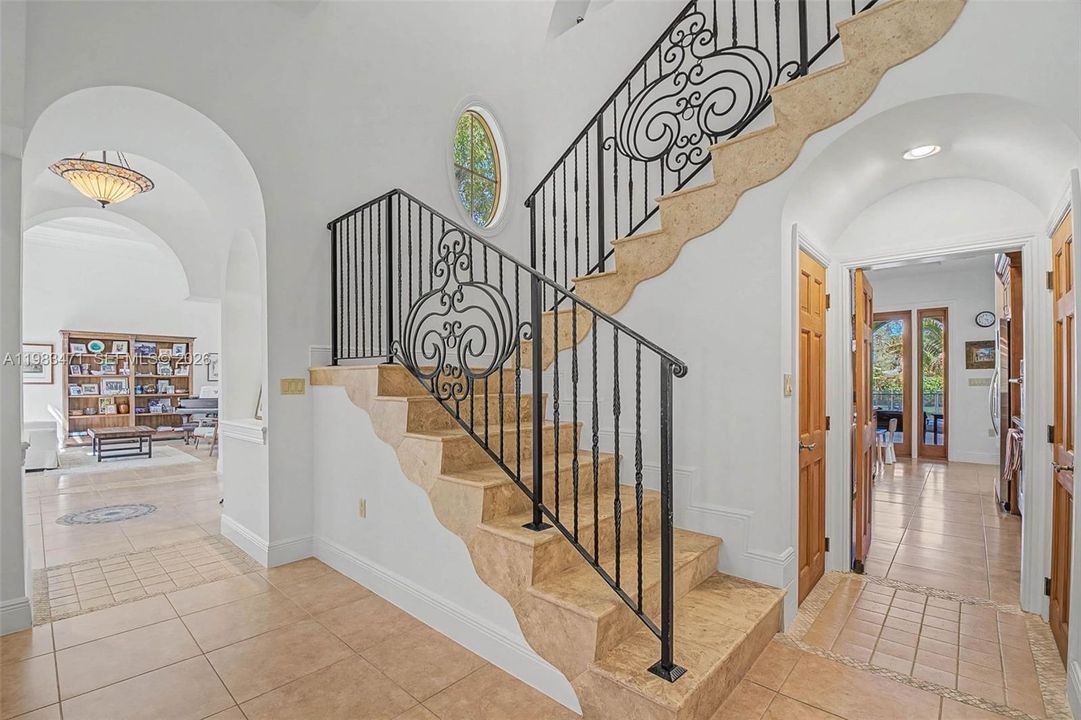For Sale: $2,990,000 (5 beds, 4 baths, 4788 Square Feet)