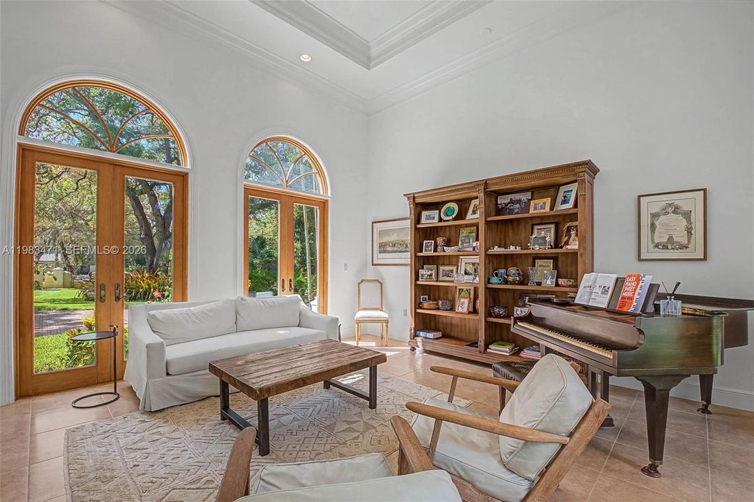 For Sale: $2,990,000 (5 beds, 4 baths, 4788 Square Feet)