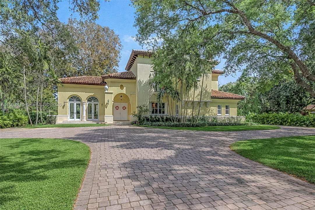 For Sale: $2,990,000 (5 beds, 4 baths, 4788 Square Feet)