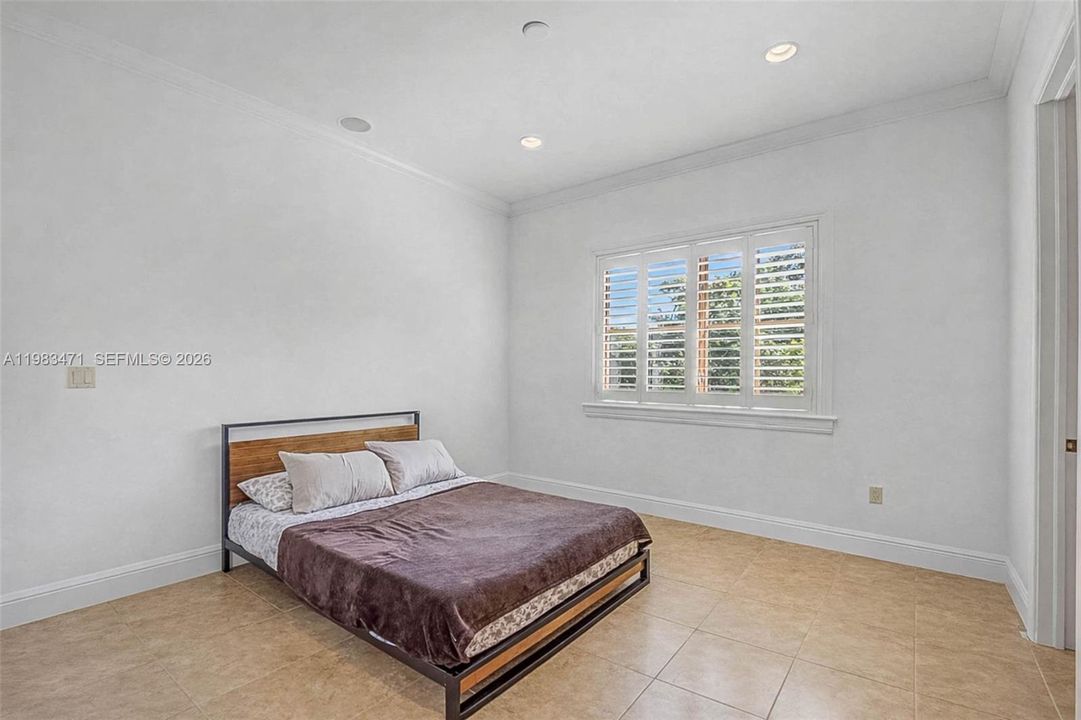 For Sale: $2,990,000 (5 beds, 4 baths, 4788 Square Feet)