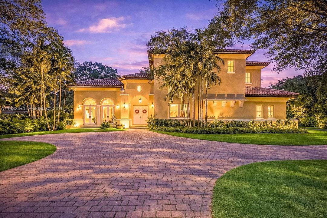 For Sale: $2,990,000 (5 beds, 4 baths, 4788 Square Feet)