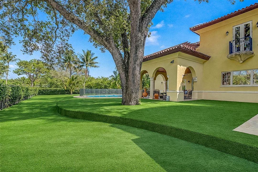 For Sale: $2,990,000 (5 beds, 4 baths, 4788 Square Feet)