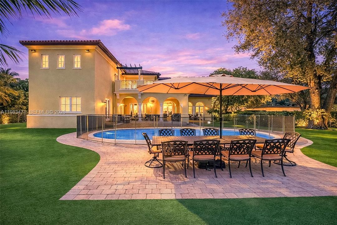 For Sale: $2,990,000 (5 beds, 4 baths, 4788 Square Feet)