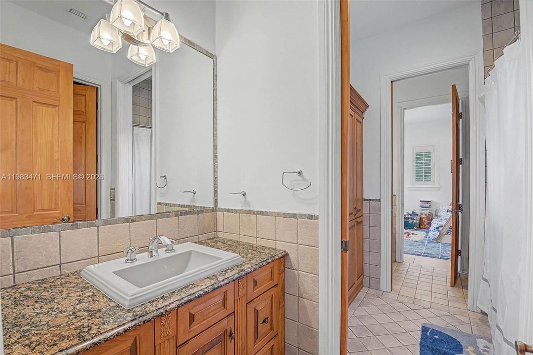 For Sale: $2,990,000 (5 beds, 4 baths, 4788 Square Feet)