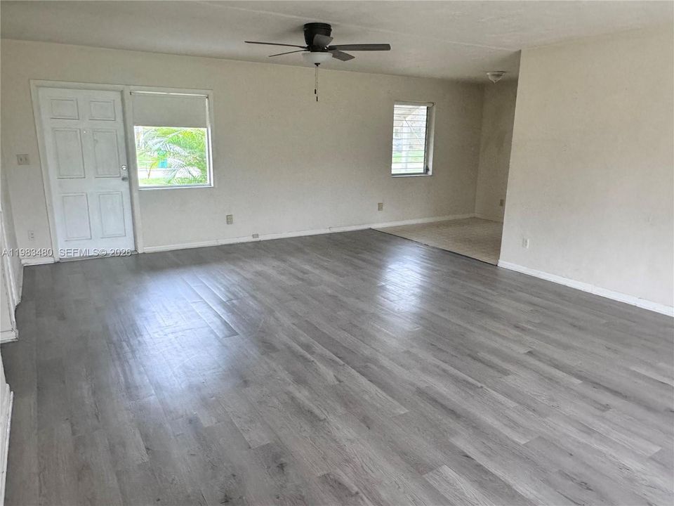 Activo con contrato: $190,000 (2 camas, 1 baños, 1031 Pies cuadrados)