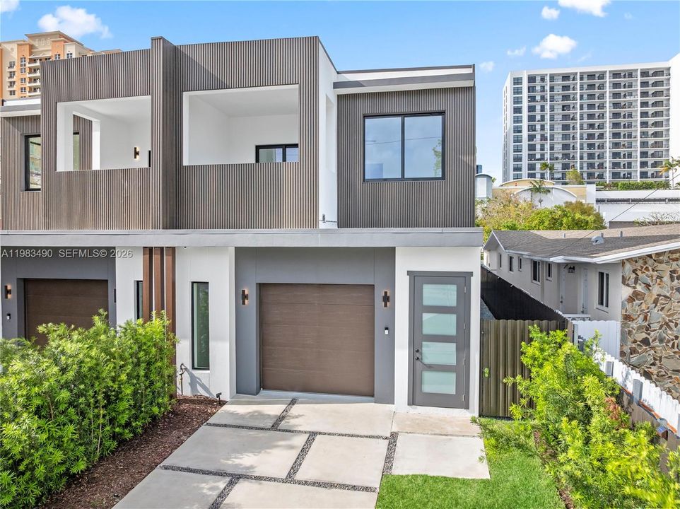 For Sale: $1,495,000 (4 beds, 4 baths, 2750 Square Feet)