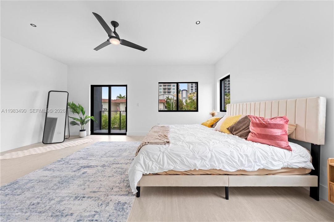 For Sale: $1,495,000 (4 beds, 4 baths, 2750 Square Feet)