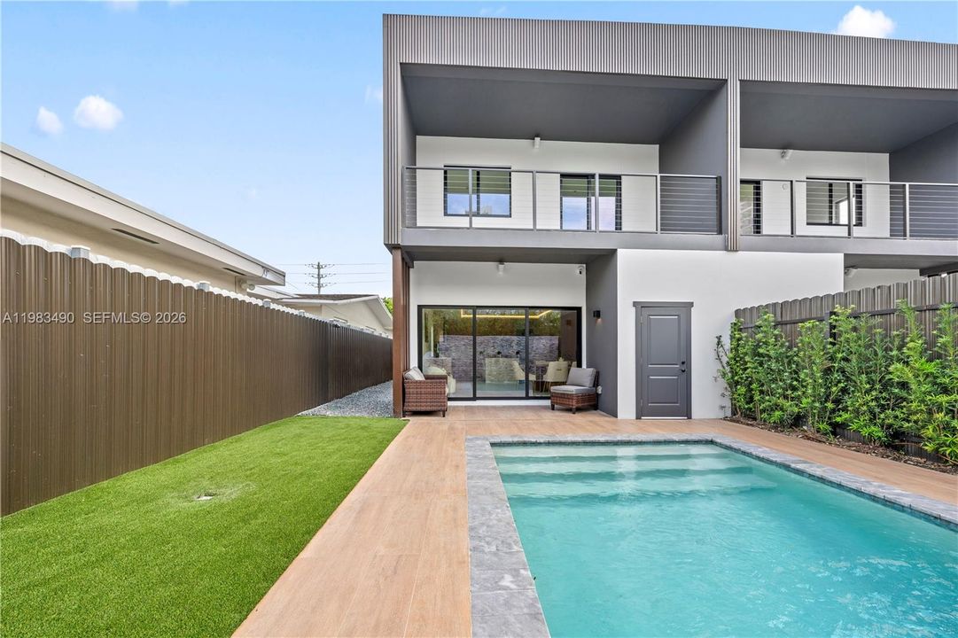 For Sale: $1,495,000 (4 beds, 4 baths, 2750 Square Feet)