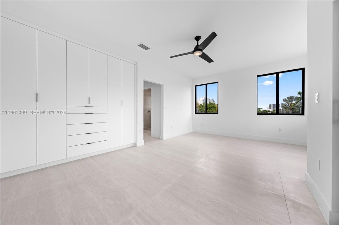 For Sale: $1,495,000 (4 beds, 4 baths, 2750 Square Feet)
