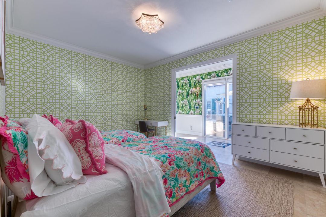 2258 Ibis Isle Rd E Palm Beach-large-016