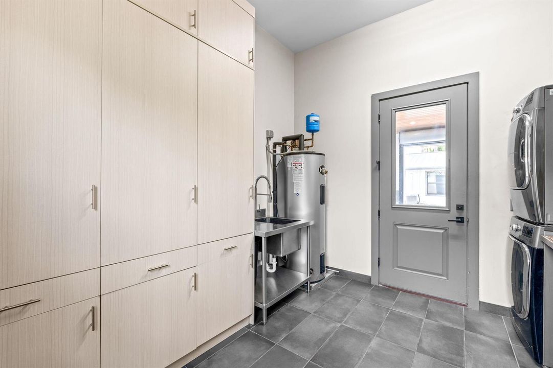 18-web-or-mls-A7408766