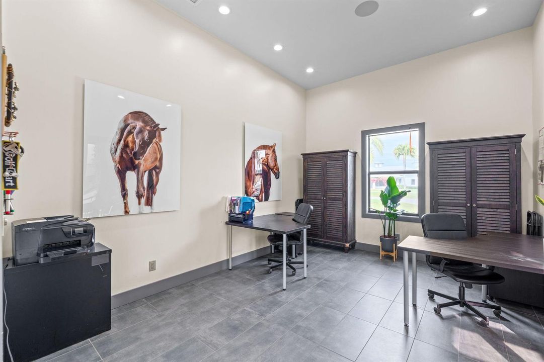 8-web-or-mls-A7408702
