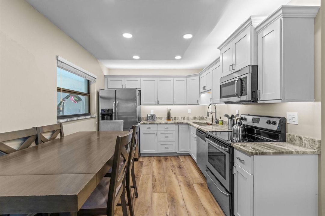 78-web-or-mls-A7408984