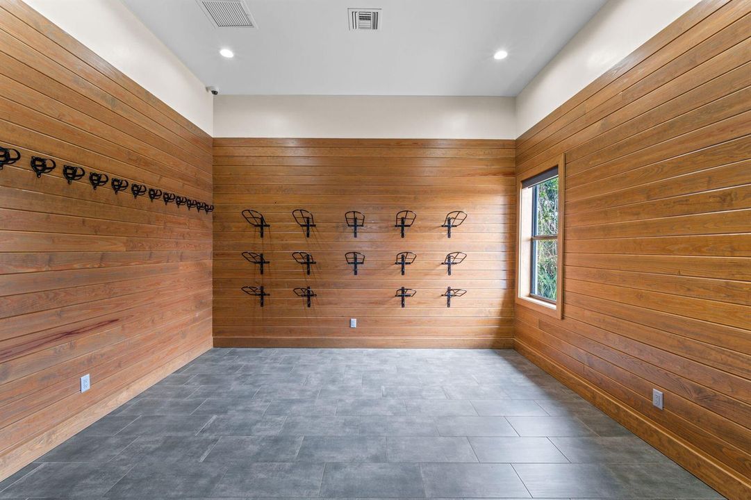 11-web-or-mls-A7408730