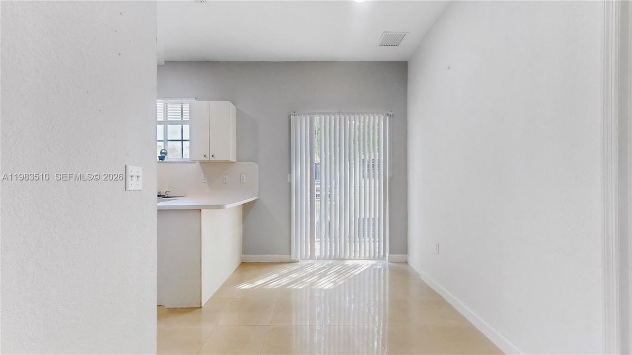 На продажу: $265,000 (3 спален, 2 ванн, 1194 Квадратных фут)