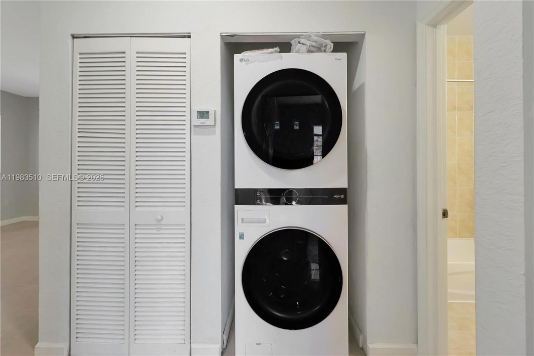 На продажу: $265,000 (3 спален, 2 ванн, 1194 Квадратных фут)