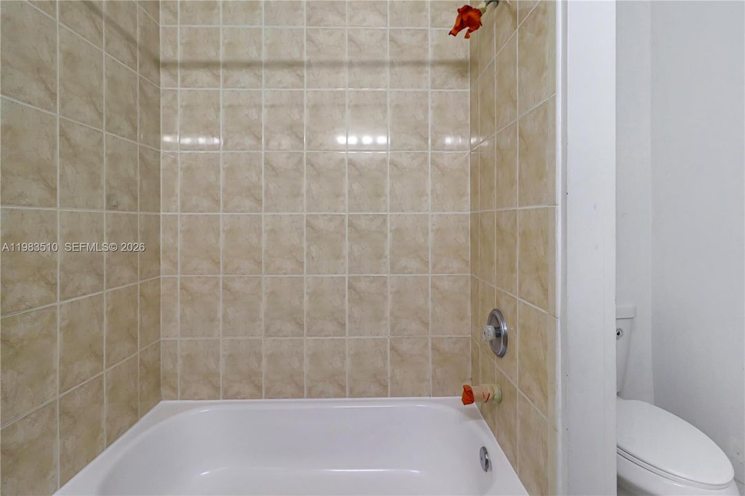 На продажу: $265,000 (3 спален, 2 ванн, 1194 Квадратных фут)