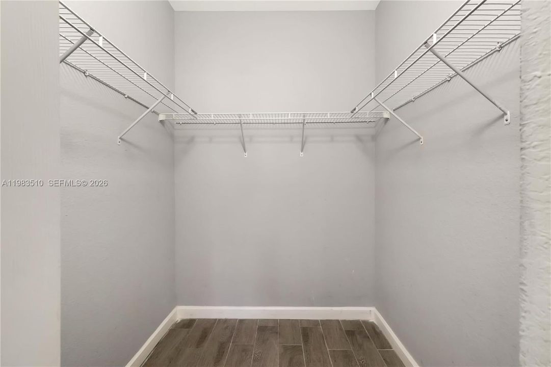 На продажу: $265,000 (3 спален, 2 ванн, 1194 Квадратных фут)