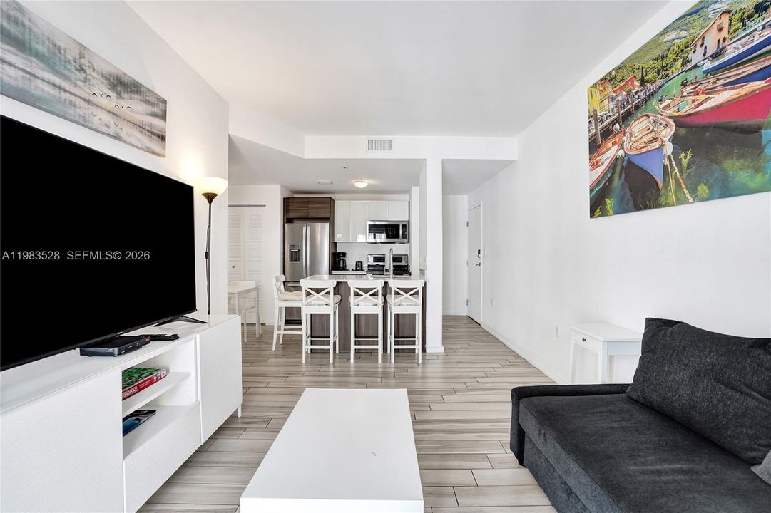 En Venta: $385,000 (1 camas, 1 baños, 641 Pies cuadrados)