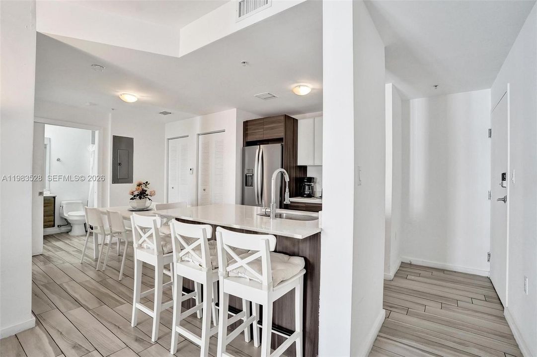 En Venta: $385,000 (1 camas, 1 baños, 641 Pies cuadrados)