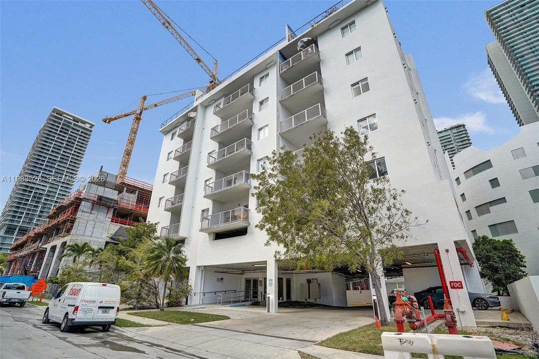 En Venta: $385,000 (1 camas, 1 baños, 641 Pies cuadrados)
