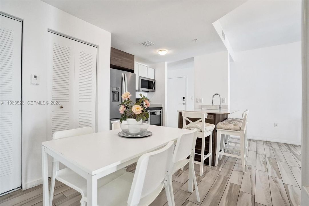 En Venta: $385,000 (1 camas, 1 baños, 641 Pies cuadrados)